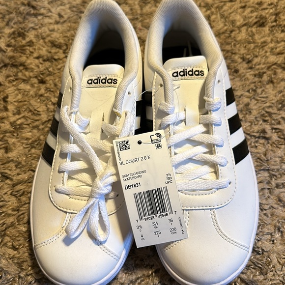 Brand new VL COURT ADIDAS 2.0 - Picture 3 of 6